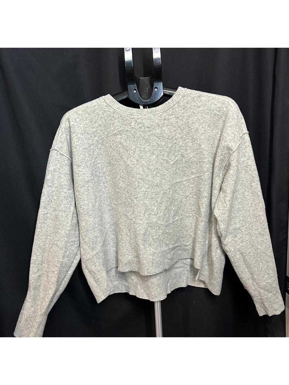 Free People gray heathered sweater #freepeople #boho [COPY]